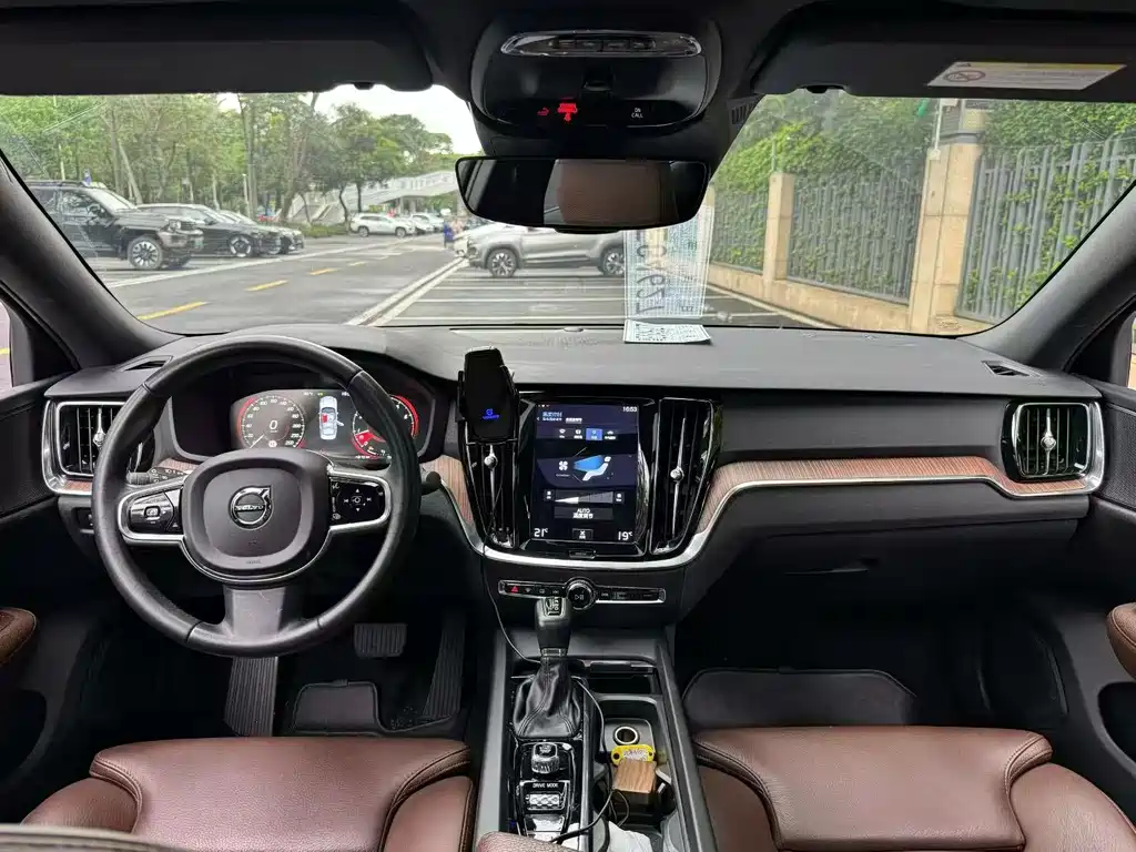 Volvo S60 2021 T4 Luxury