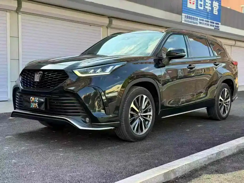 Toyota Crown Kluger