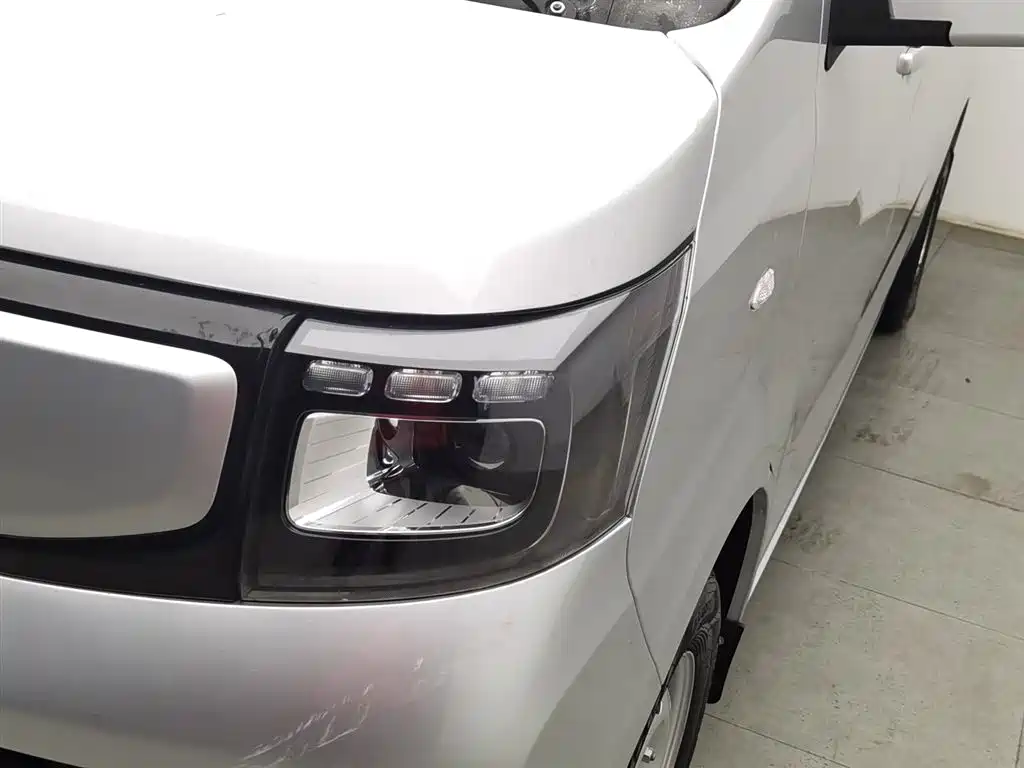 CHANGAN CHANGAN RUIXING EM60