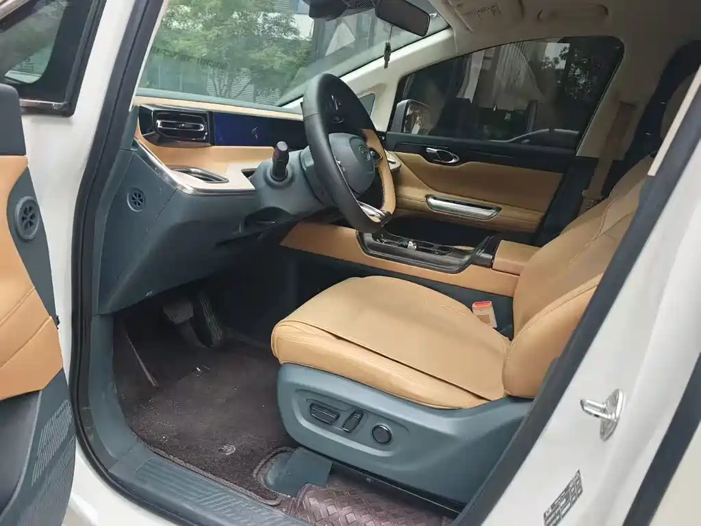 GAC Motor Trumpchi E8 — миниатюра 4