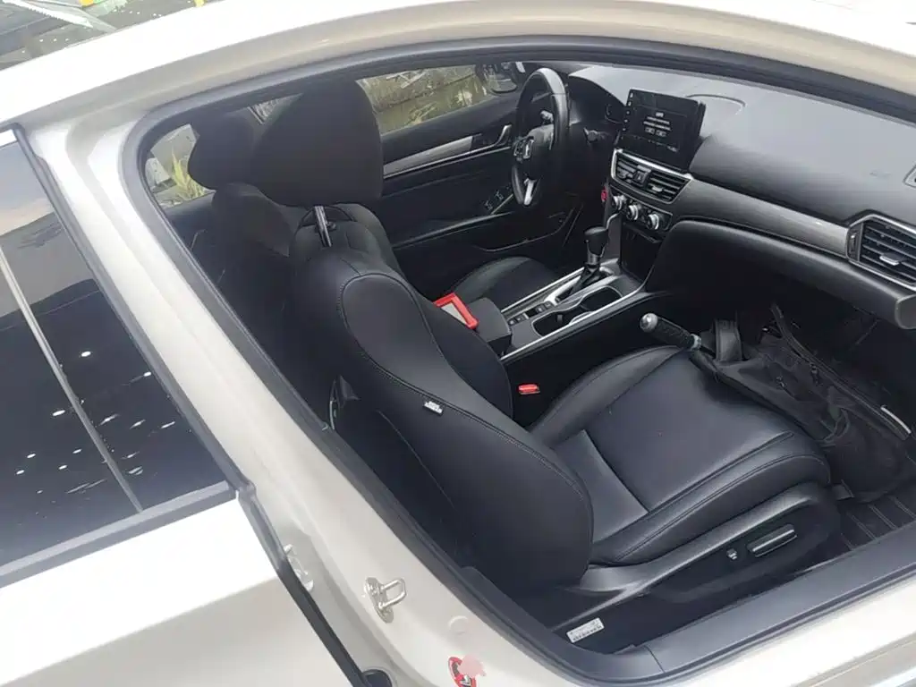 Honda Accord — миниатюра 25