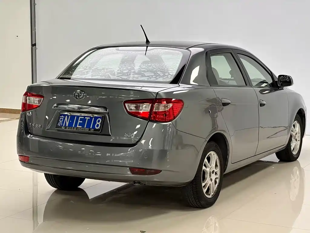 Dongfeng S30 2011 1.6L MT Luxury
