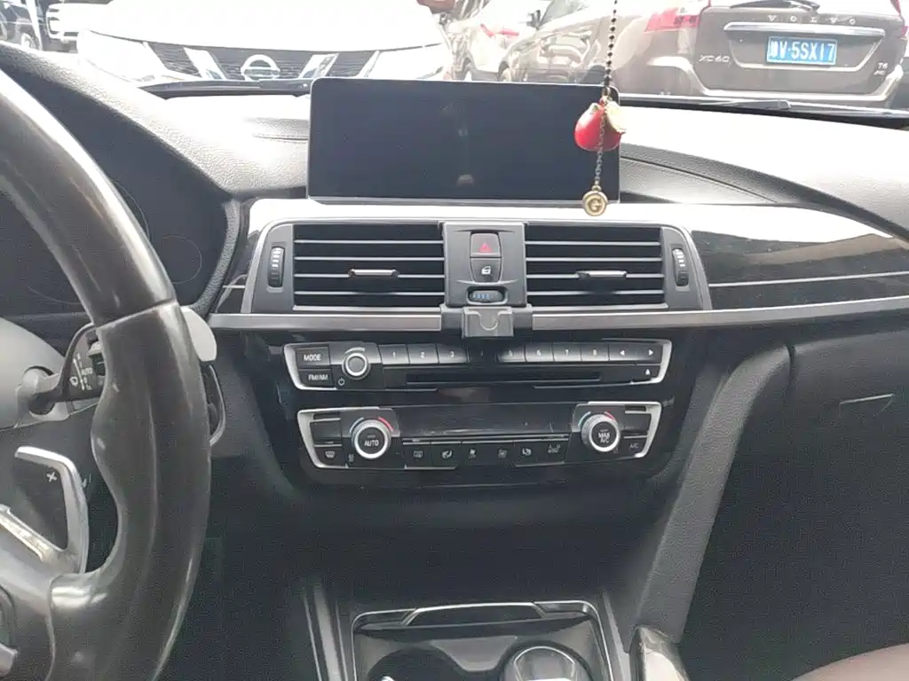 BMW 3 Series — миниатюра 13