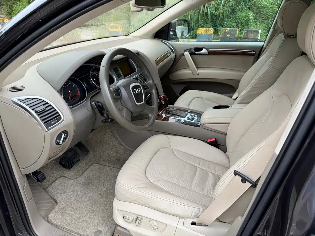 Audi Q7 — миниатюра 4