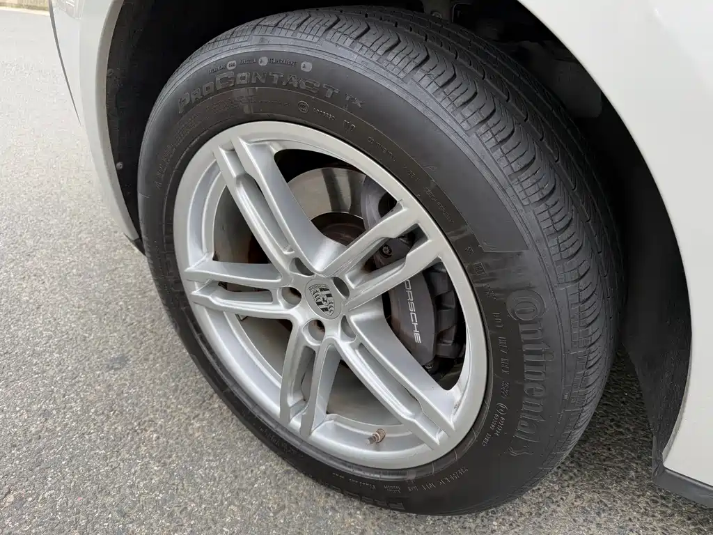 Porsche Macan — миниатюра 10