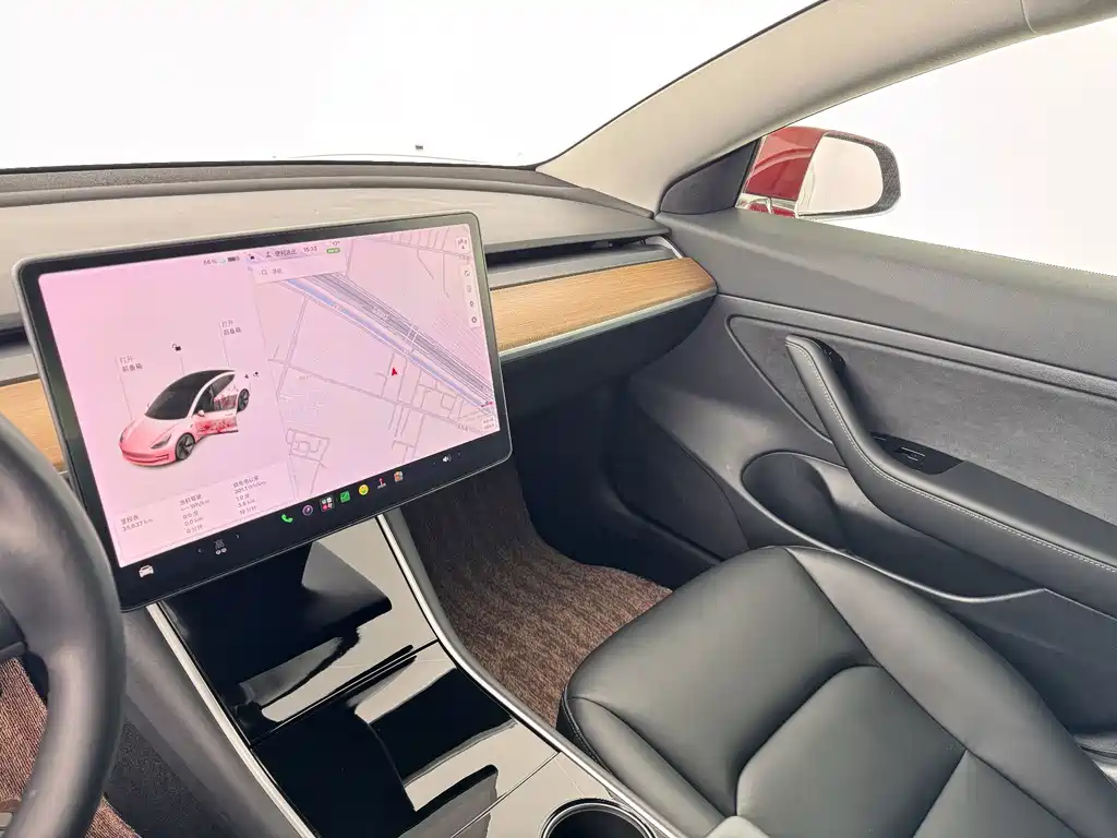 Tesla Model 3 — миниатюра 7
