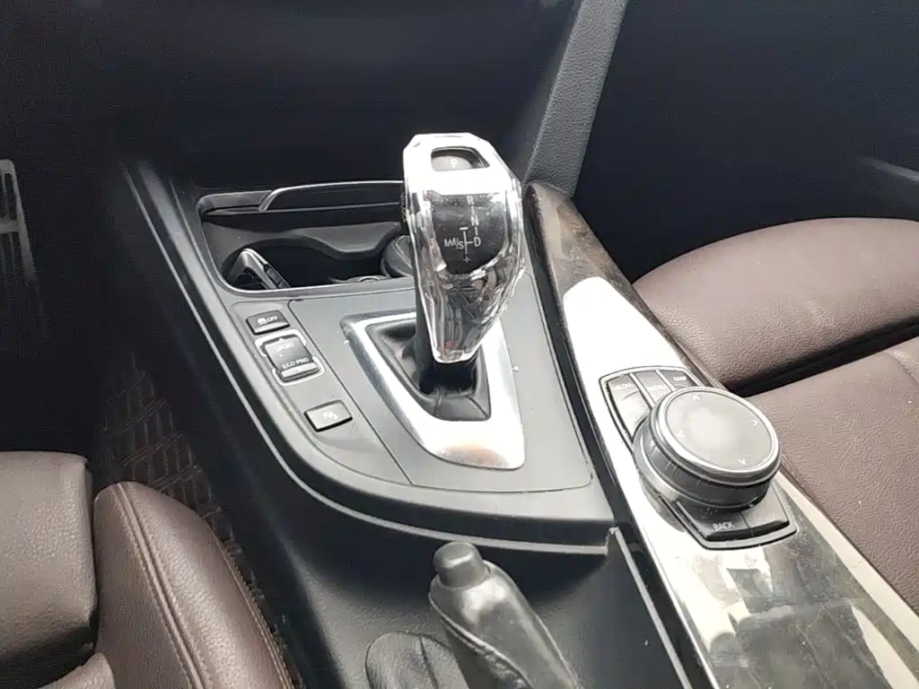 BMW 3 Series — миниатюра 14