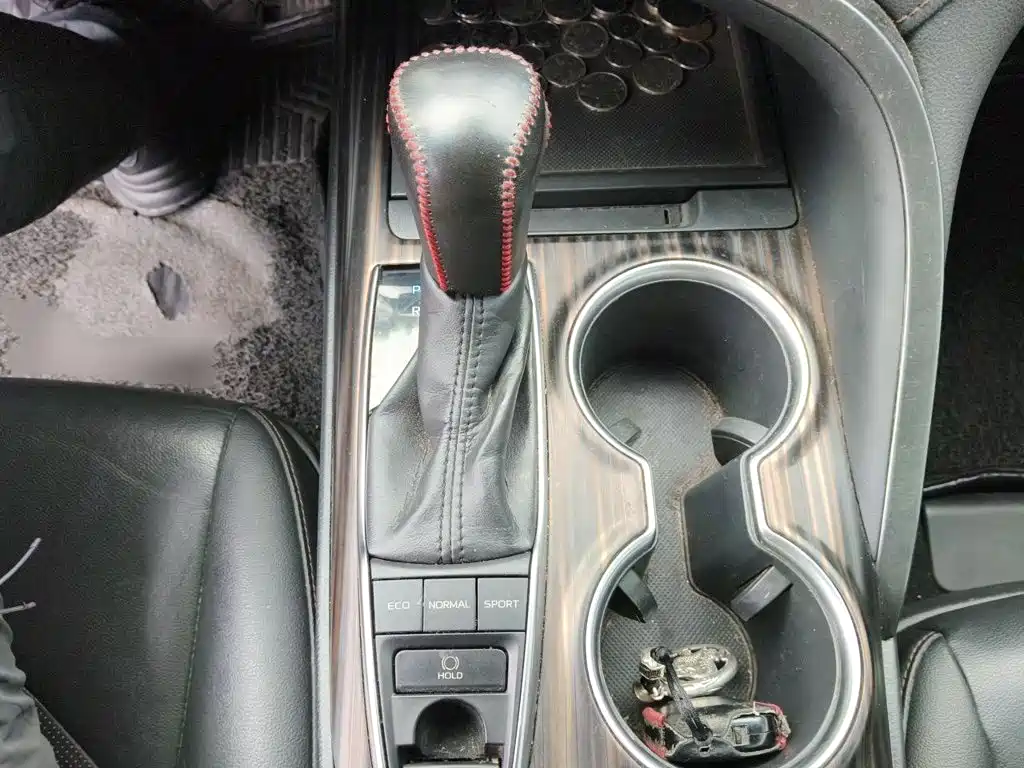 Toyota Camry — миниатюра 7