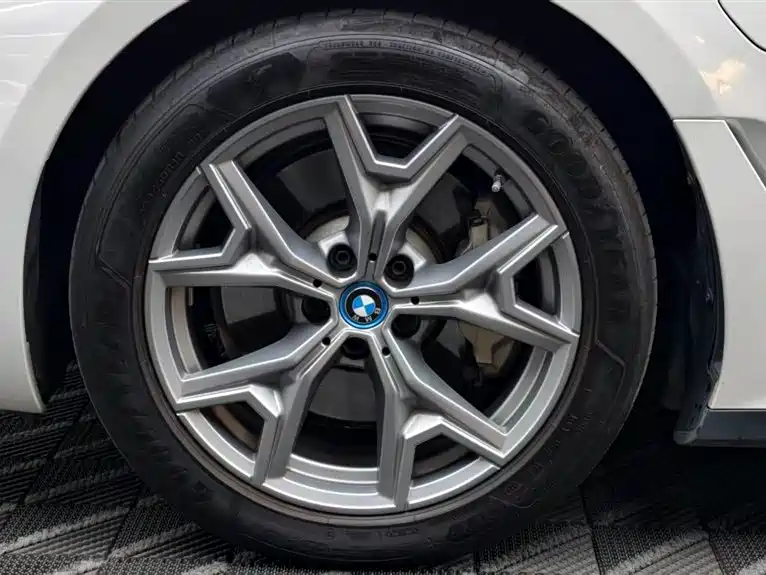 BMW i3 — миниатюра 7