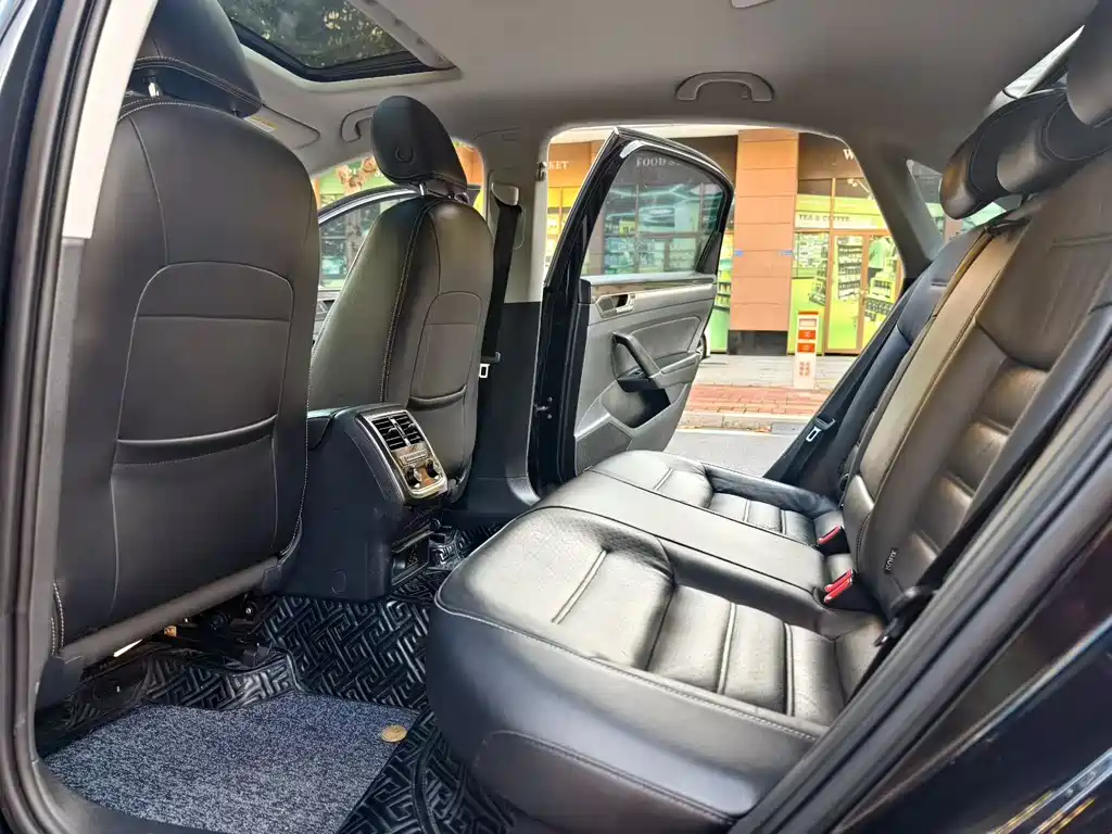 Volkswagen Passat 2016 330TSI DSG