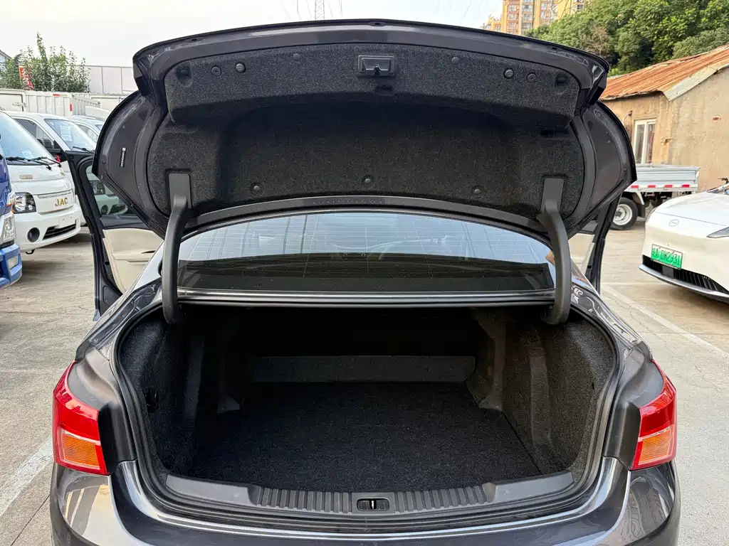 Buick Verano — миниатюра 15