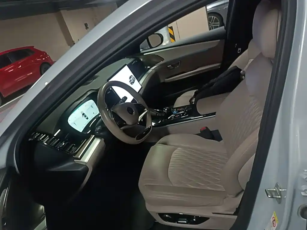 BYD Han — миниатюра 15
