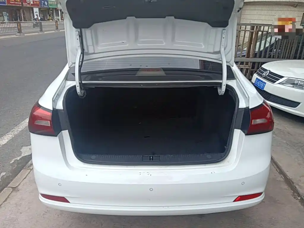 Roewe 360 — миниатюра 19