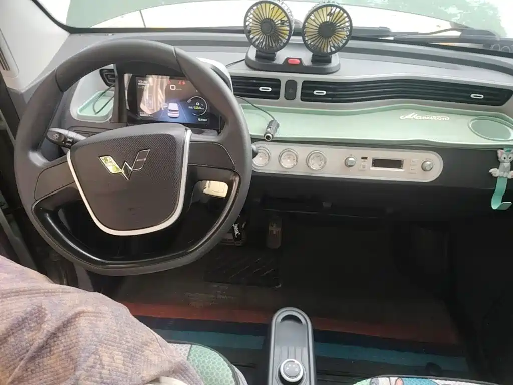 Wuling MINIEV — миниатюра 10