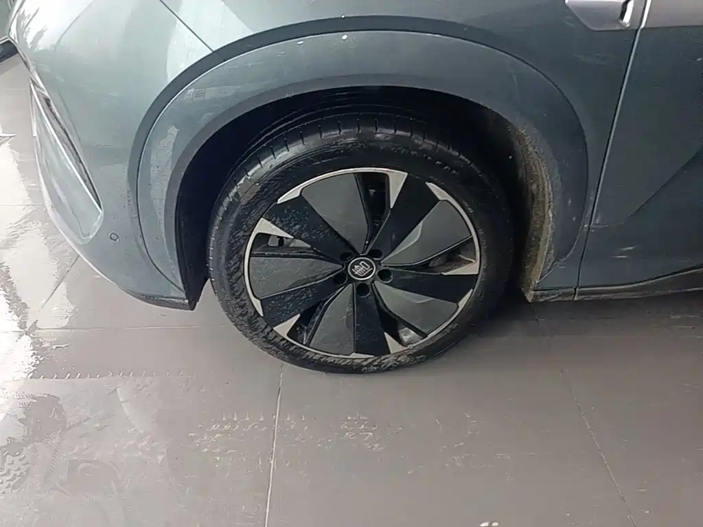 BYD Tang L — миниатюра 23