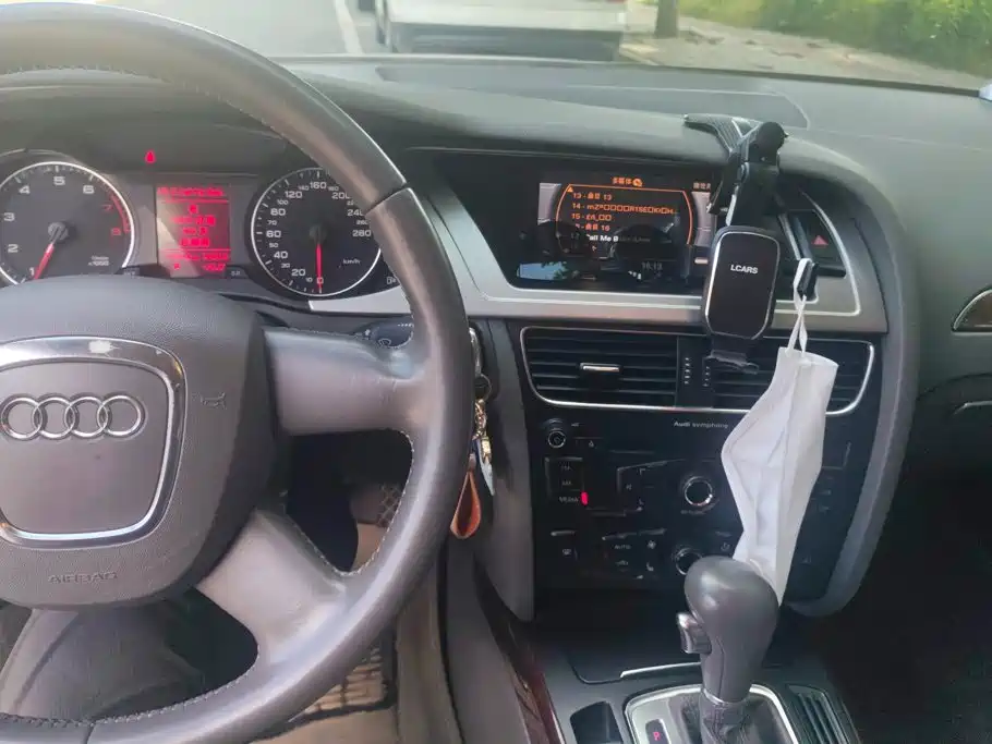 Audi A4L — миниатюра 12