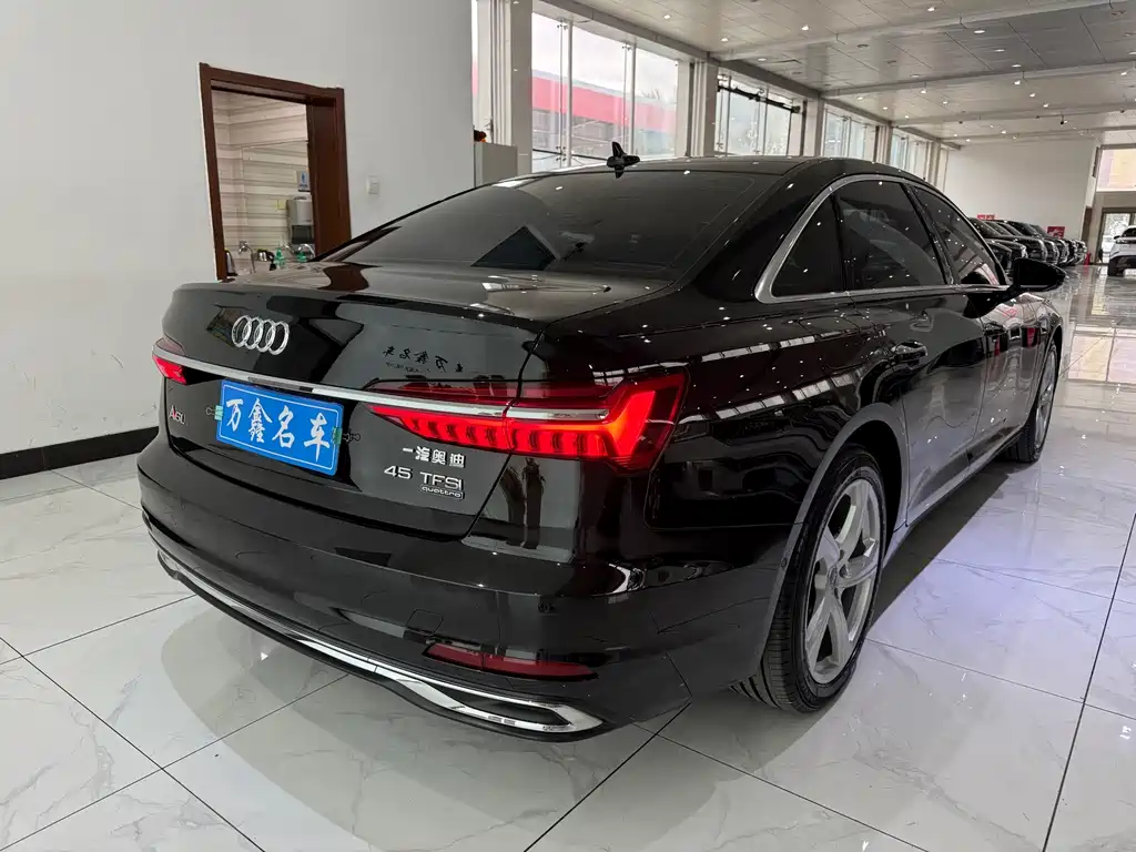 Audi A6L 2023 — фото 19