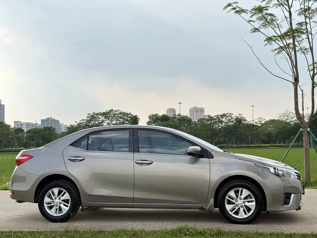 Toyota Corolla — миниатюра 5