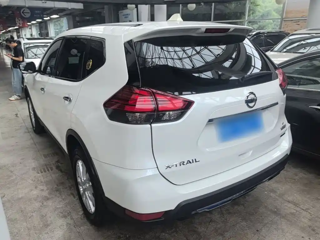 Nissan X-Trail — миниатюра 5