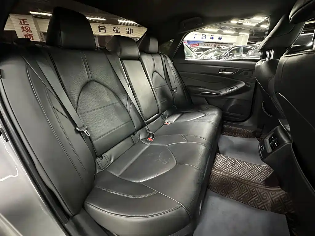 Toyota Avalon — миниатюра 15