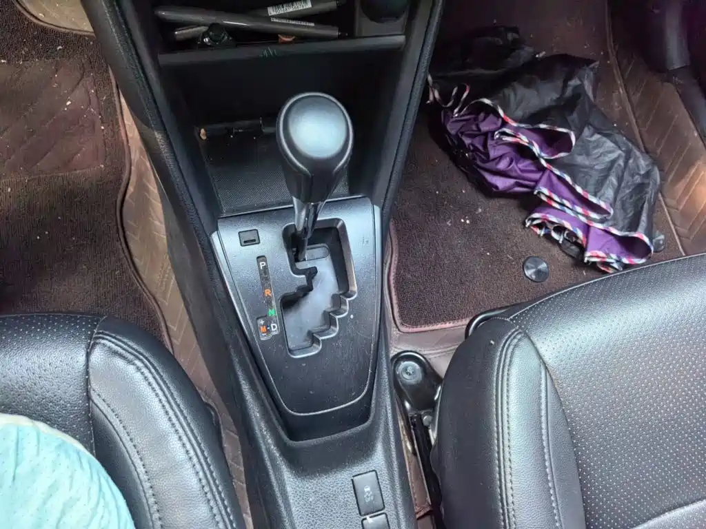 Toyota Yaris L — миниатюра 10