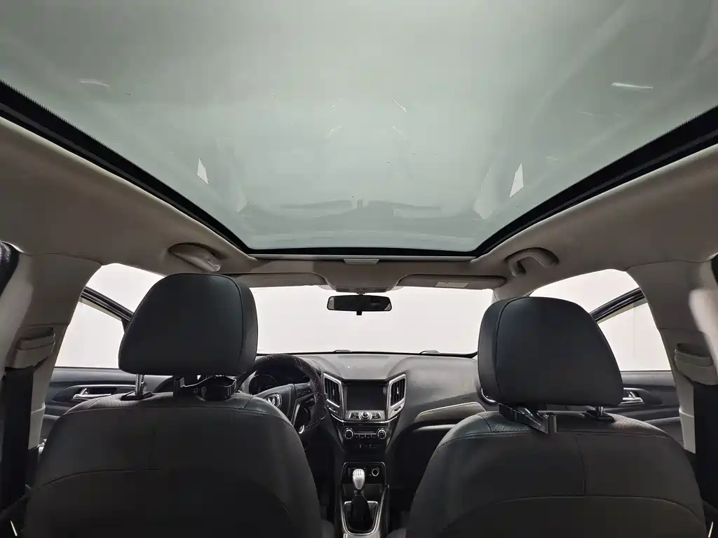 Changan CS15 — миниатюра 10