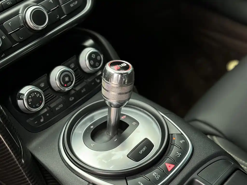 Audi R8 — миниатюра 9