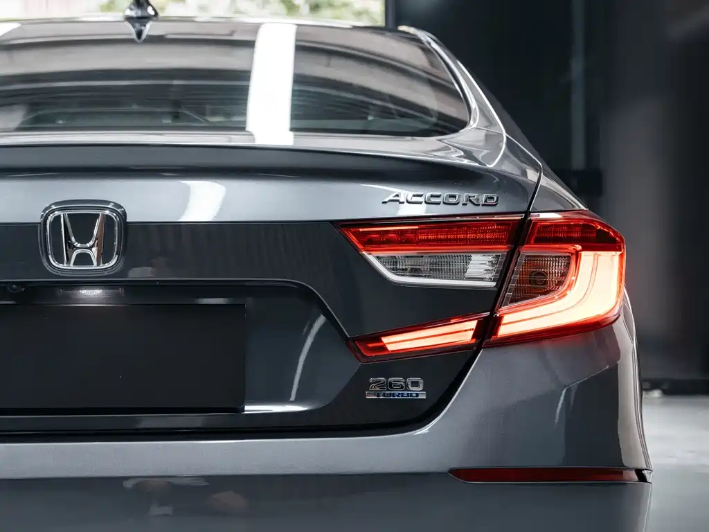 Honda Accord 2018 260TURBO Elite V