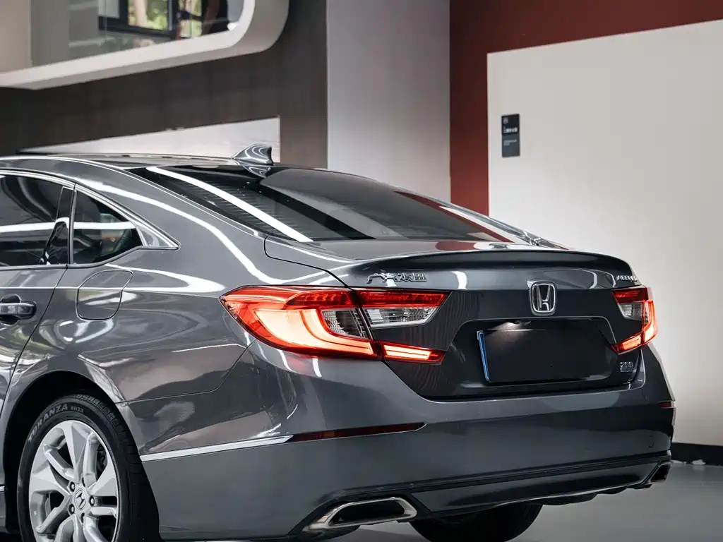 Honda Accord 2018 260TURBO Elite V
