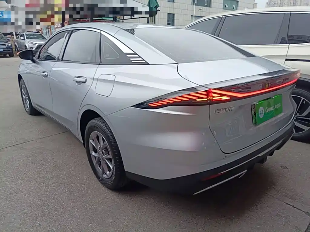 Geely Galaxy Galaxy L6 L6 2025 EM-i 60km