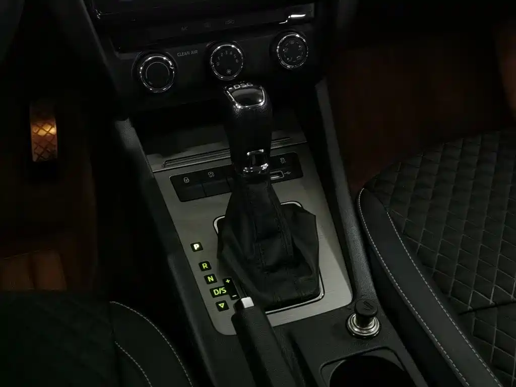 Skoda Octavia — миниатюра 13