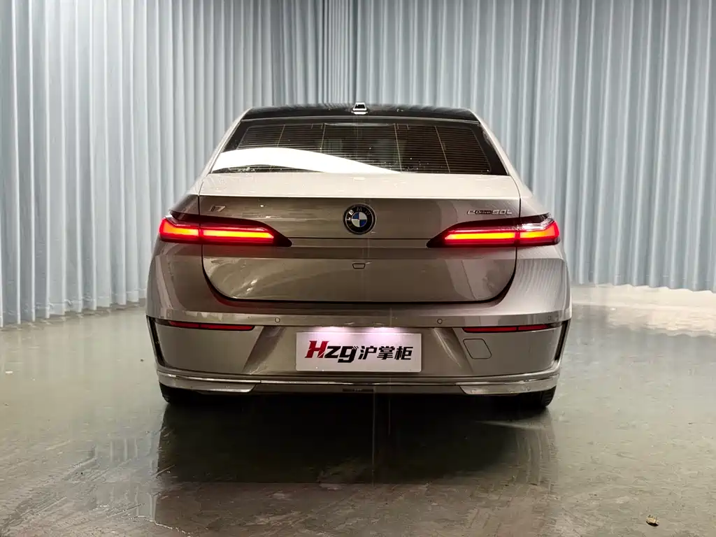 BMW i7 — миниатюра 9