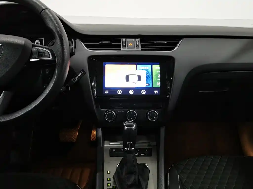Skoda Octavia — миниатюра 12