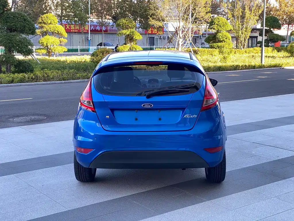 Ford Fiesta — миниатюра 8