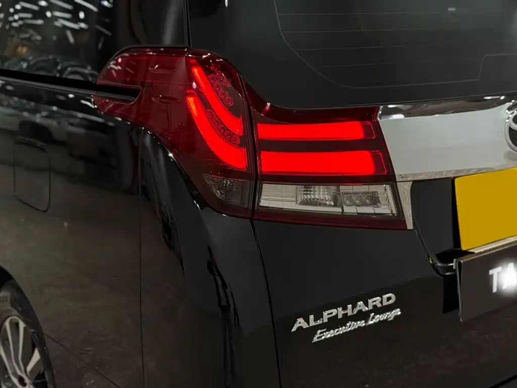 Toyota Alphard — фотографии объявления, Фото 23