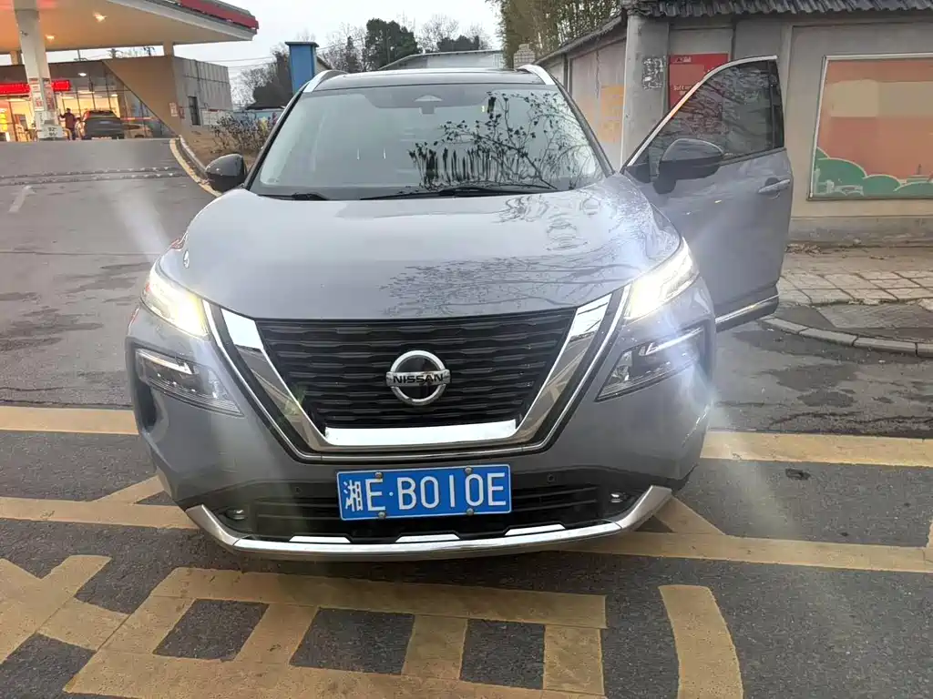 NISSAN QIJUN
