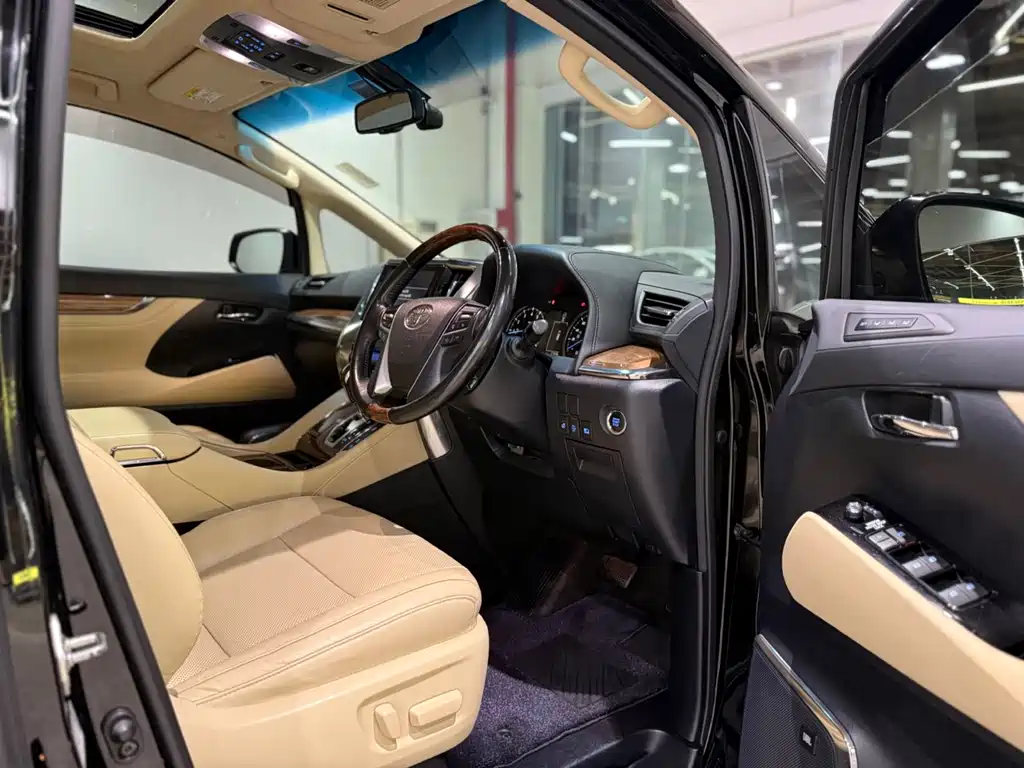 Toyota Alphard 2015 3.5L Luxury