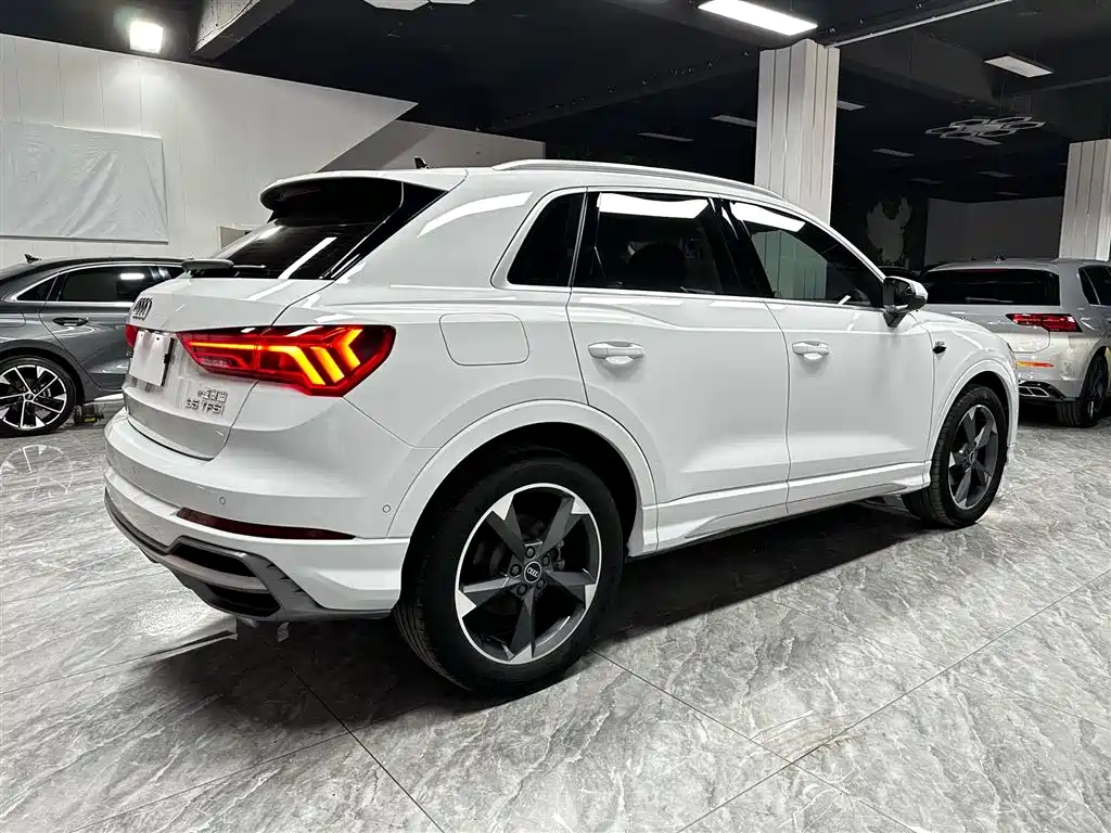 Audi Q3 2022 35 TFSI Fashion