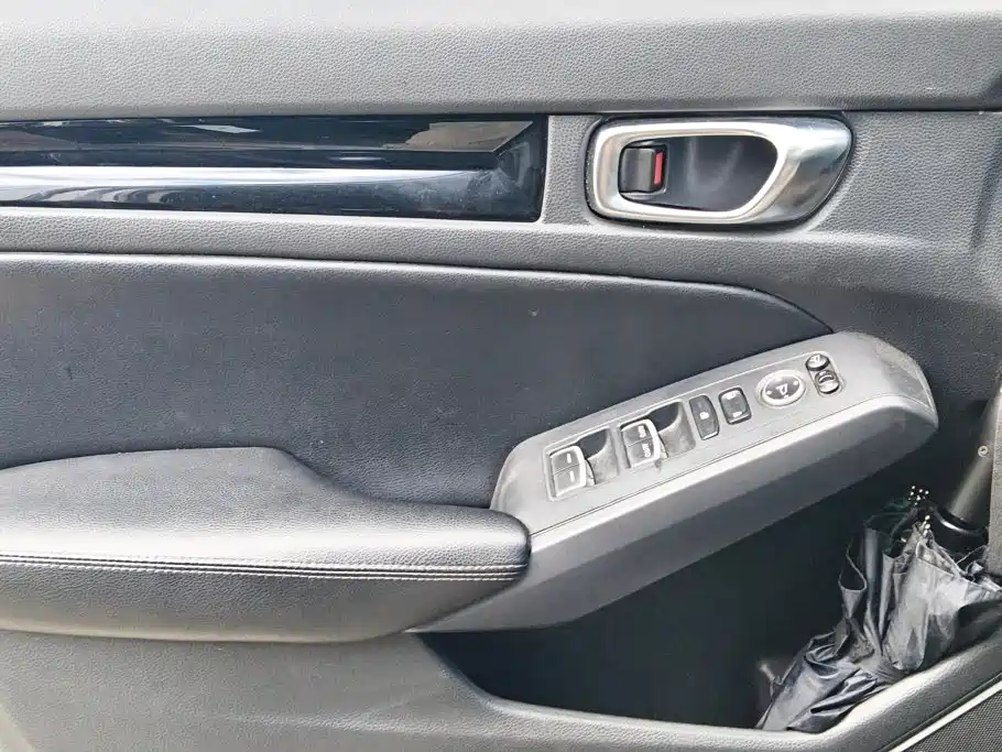 Honda Civic — миниатюра 7