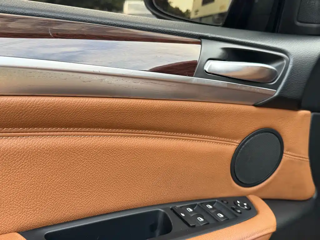 BMW X6 — миниатюра 9