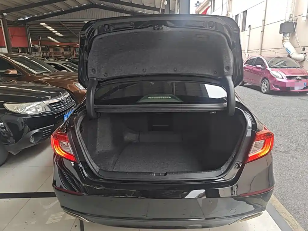 Honda Accord — миниатюра 19