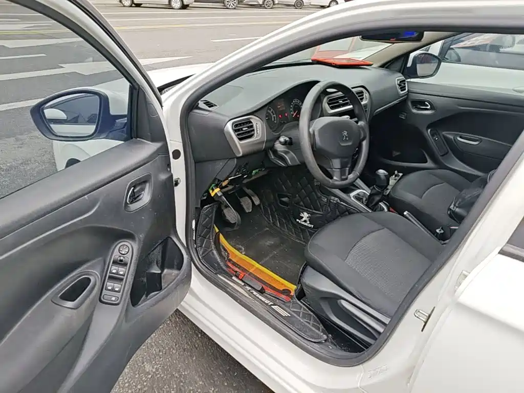 Peugeot 301 — миниатюра 16
