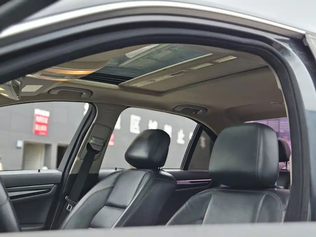 Mercedes-Benz C-Class — миниатюра 22