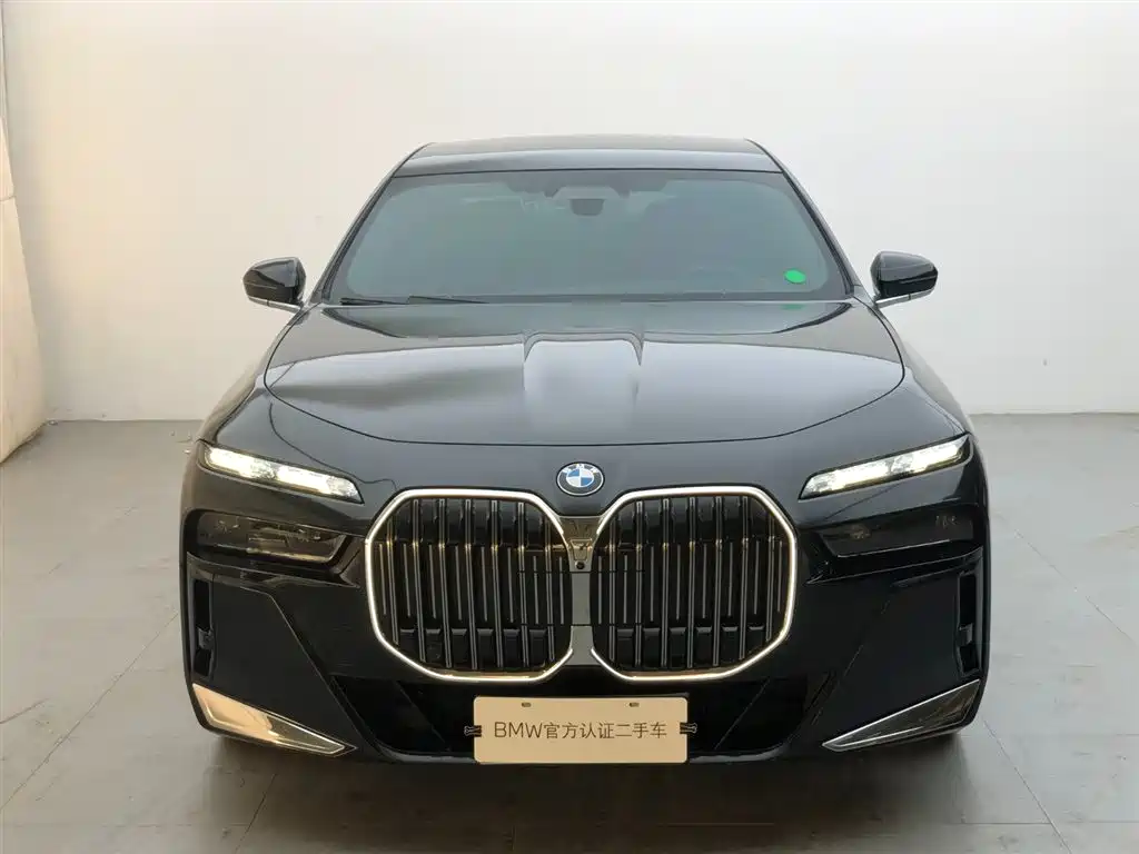 BMW  7 SERIES