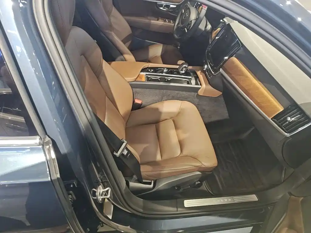 Volvo S90 — миниатюра 25