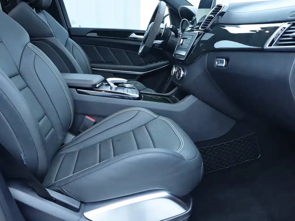 Mercedes-Benz GLS A MG 2017 AMG GLS 63 4MATIC