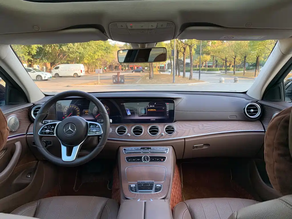 MERCEDES-BENZ E CLASS