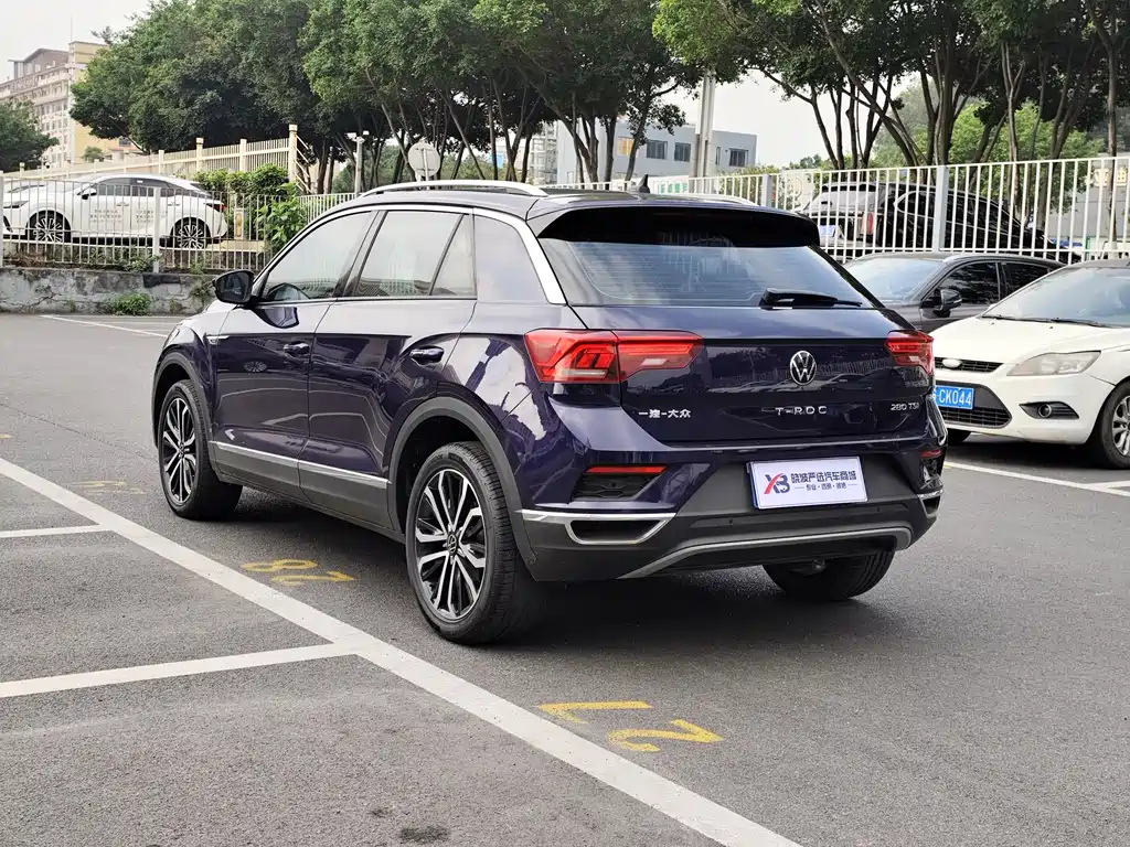 VOLKSWAGEN T ROC EXPLORING SONGS