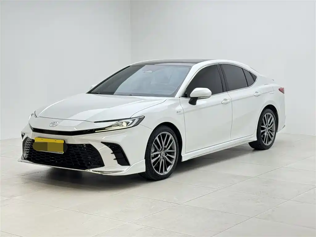 Toyota Camry 2025