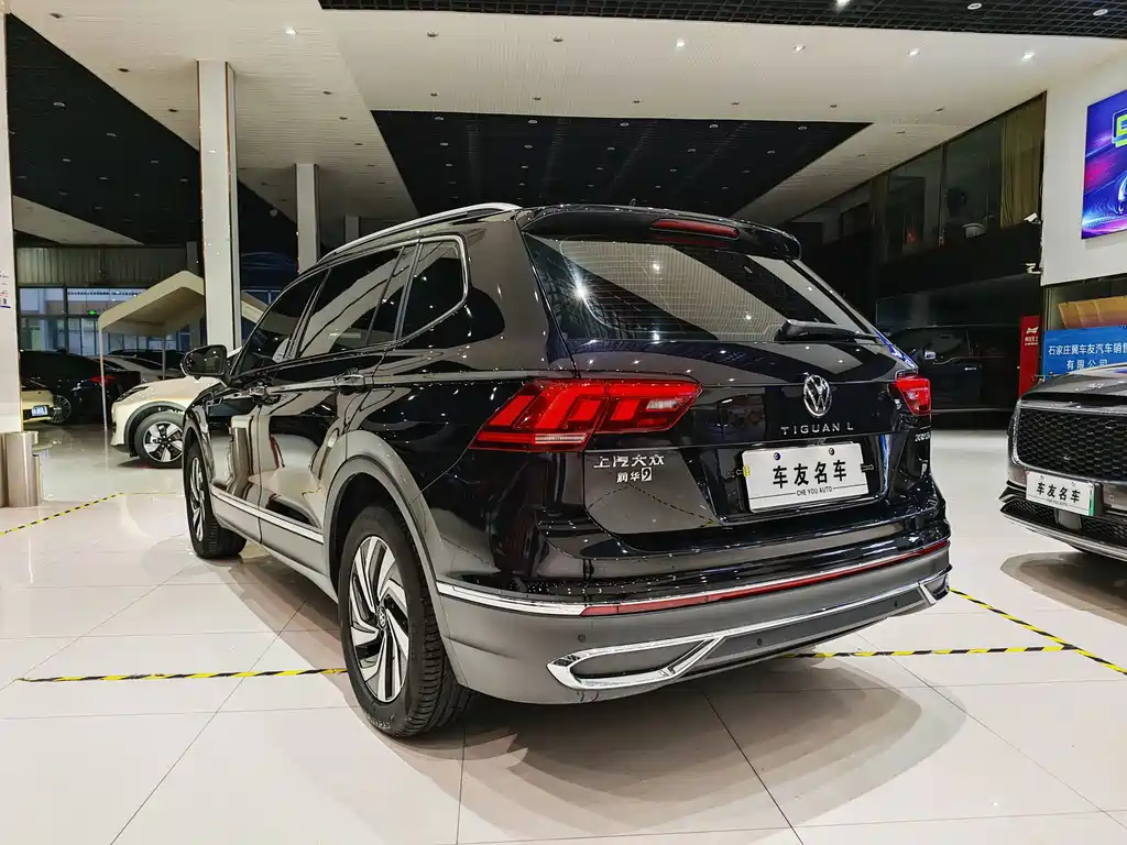 Volkswagen Tiguan L — миниатюра 17